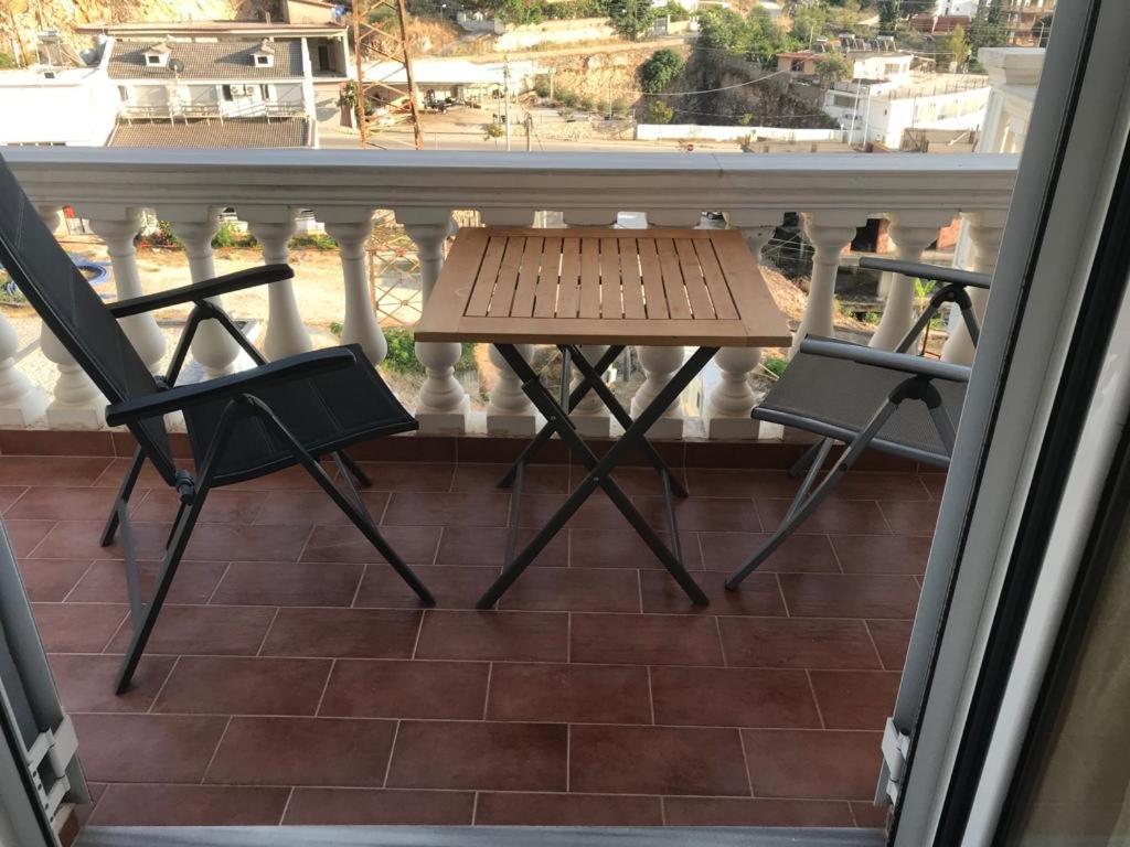 Stunning Sea View Apartments Sarandë Exteriör bild