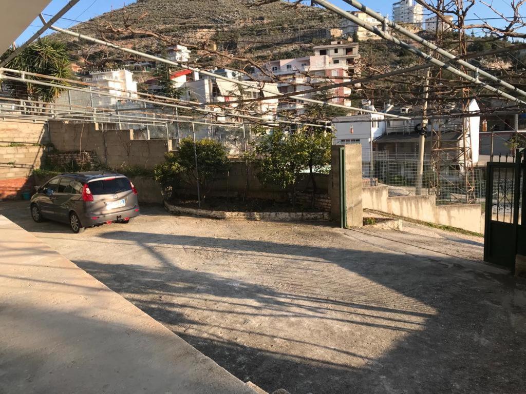 Stunning Sea View Apartments Sarandë Rum bild